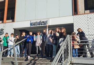 Klasa 5c w kinie w ramach programu „Helios dla szkół”