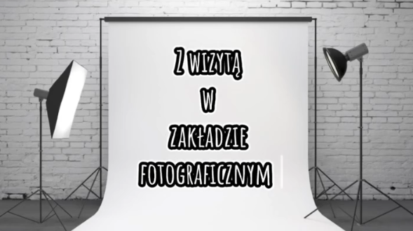 Uczniowie klas pierwszych z wizytą w zakładzie fotograficznym ,,Foto-Video Adam” w Imielinie